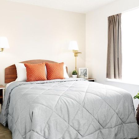 Intown Suites Extended Stay Columbus Oh - I-70E Hamilton Rd Εξωτερικό φωτογραφία