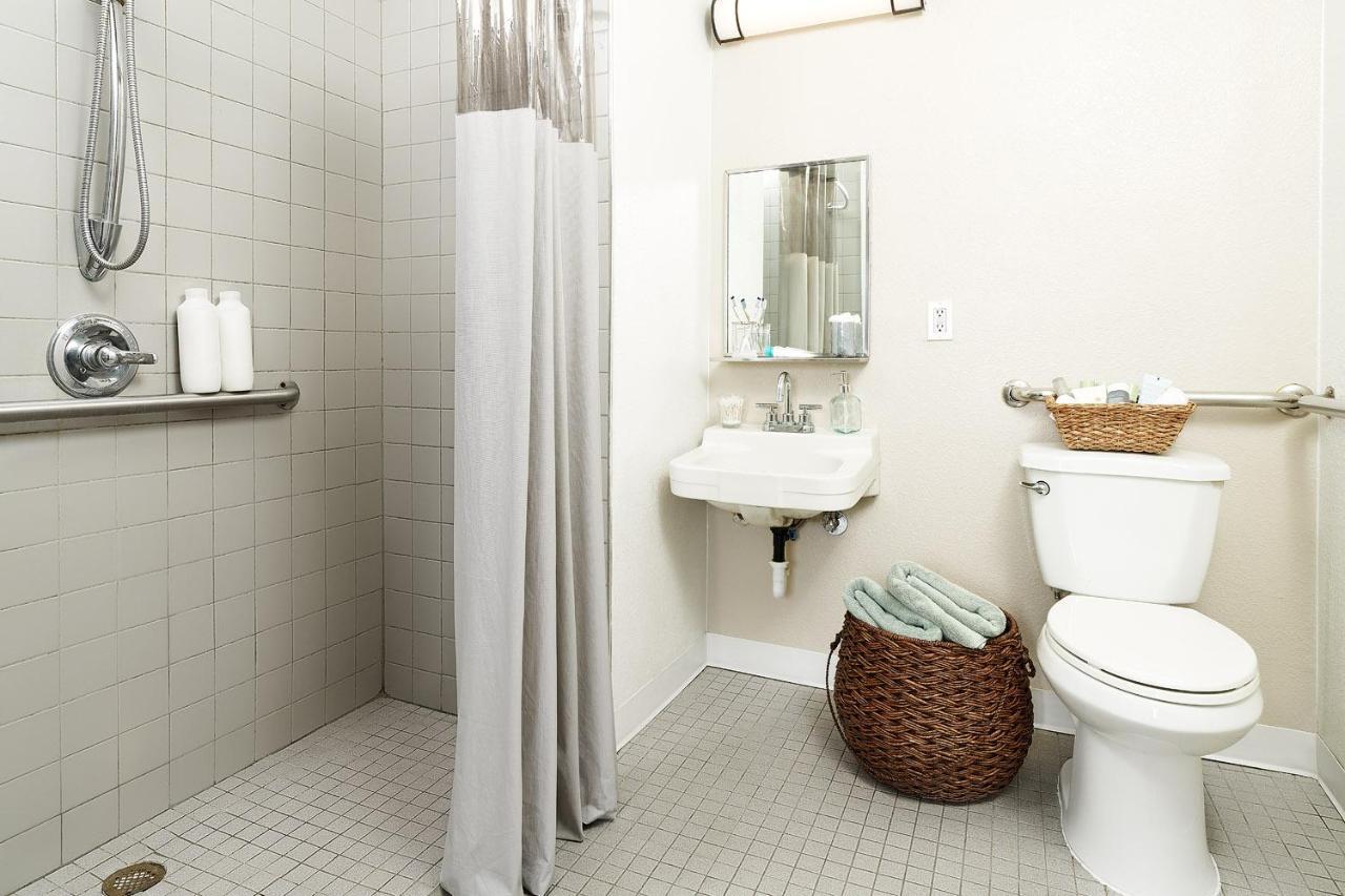 Intown Suites Extended Stay Columbus Oh - I-70E Hamilton Rd Εξωτερικό φωτογραφία