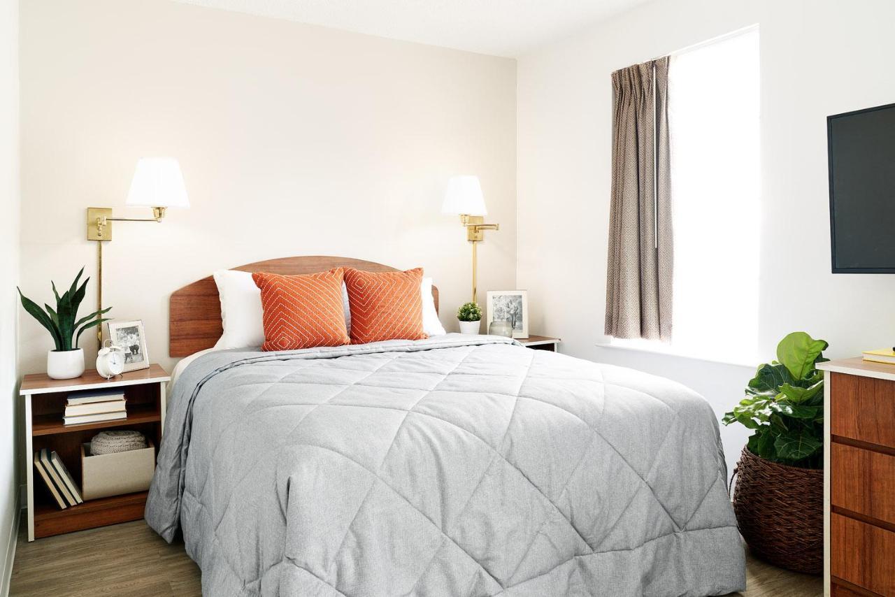 Intown Suites Extended Stay Columbus Oh - I-70E Hamilton Rd Εξωτερικό φωτογραφία